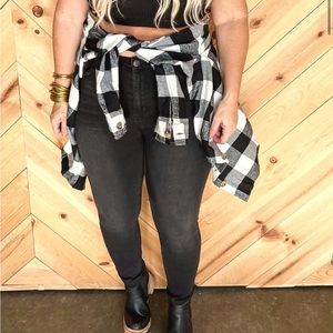 Boutique brand - White birch black denim jeans size small fits 4-6